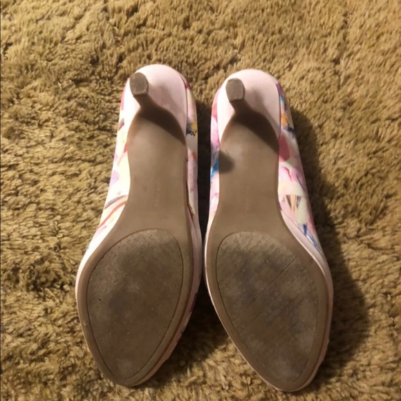 Floral patterned heels - Picture 4 of 4